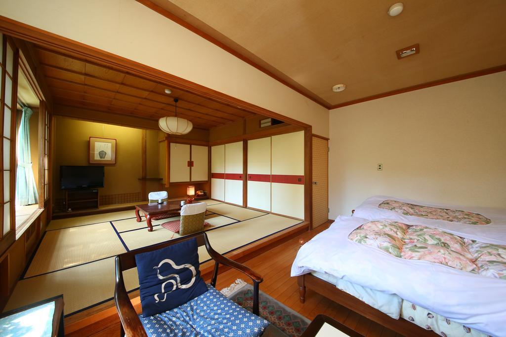 Yudanaka Yumoto Hotel Яманучи Екстериор снимка